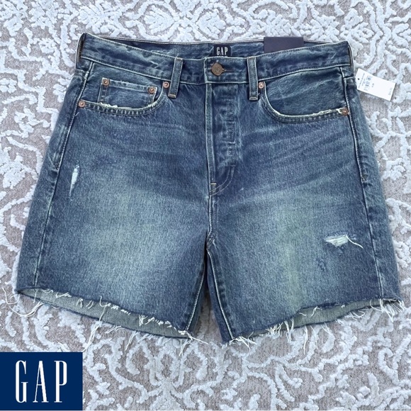 GAP Pants - NWT GAP Mid-Rise Denim Boyfriend Shorts